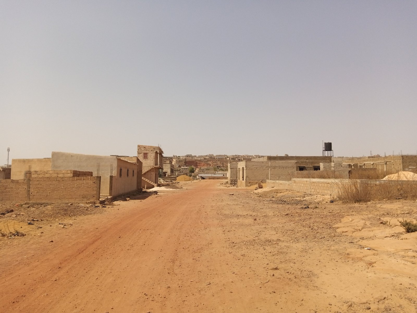 Photo principale A usage Commercial DOUGOURACORO-PLATEAU